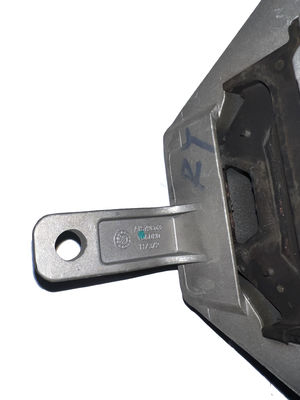 ROEWE SAIC 2.5 Engine Motor Spare Parts Right Engine Bracket For Rw 950 22744337 Best