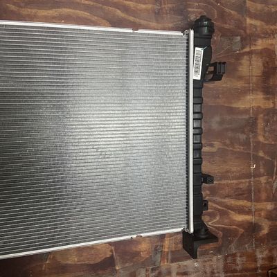 Maxus EV30 Aluminum Plastic Water Tank Condenser Radiator ASM OE C00122258 for Car Fitment