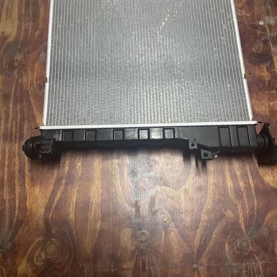 Maxus EV30 Aluminum Plastic Water Tank Condenser Radiator ASM OE C00122258 for Car Fitment