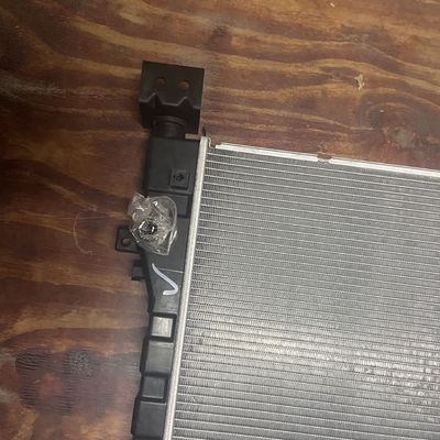 Maxus EV30 Aluminum Plastic Water Tank Condenser Radiator ASM OE C00122258 for Car Fitment