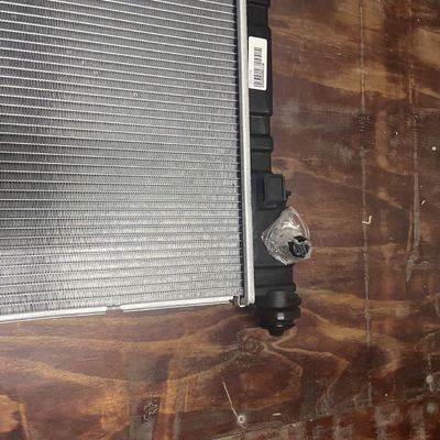 Maxus EV30 Aluminum Plastic Water Tank Condenser Radiator ASM OE C00122258 for Car Fitment